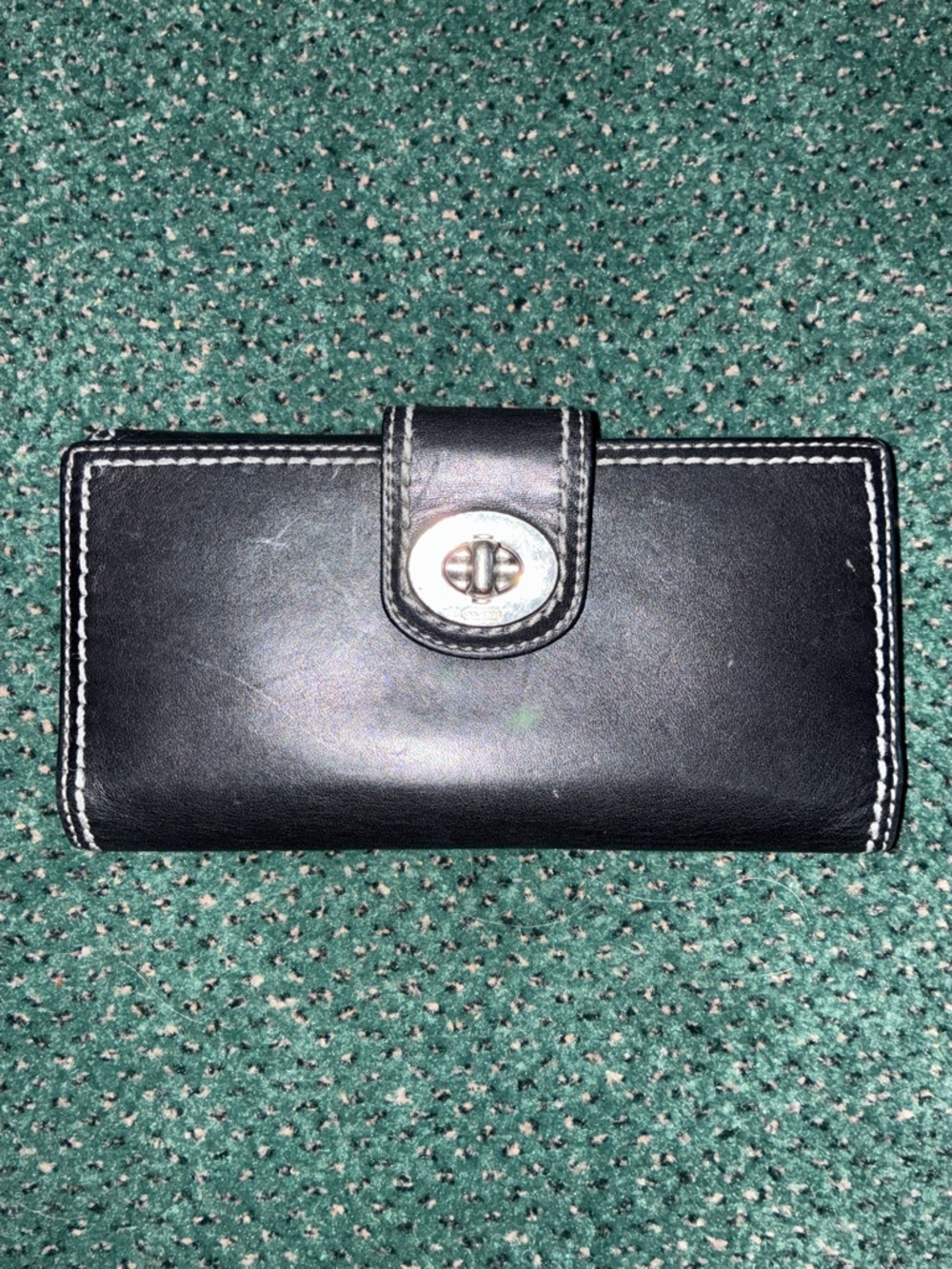 Coach Vintage Hamptons Leather Turn-Lock Wallet Black